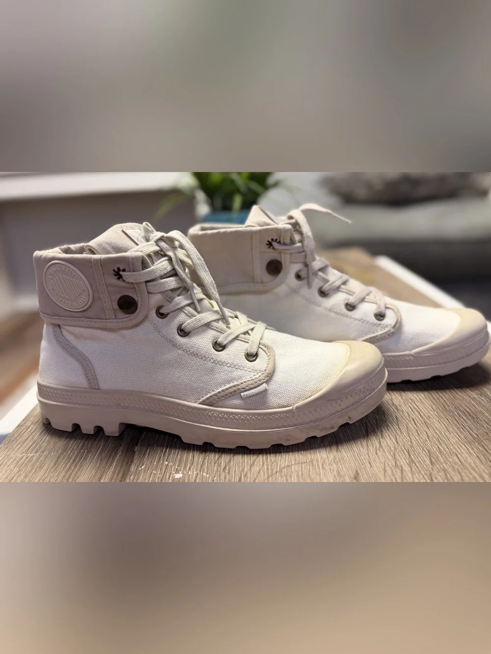 Palladium Unisex Baggy Canvas Boots Off White Off-White Men's 9 Women's 10.5